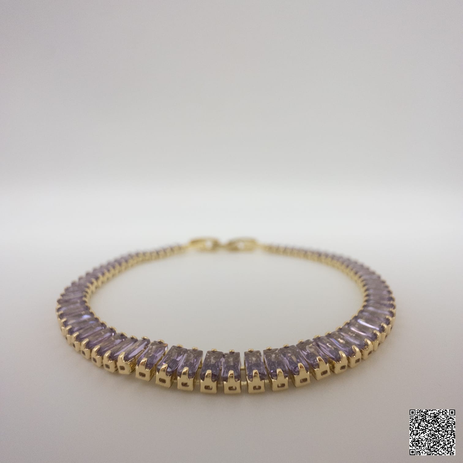 Goldenes Tennis Armband Mit Lila Zirkonia Elegantes Damenarmband