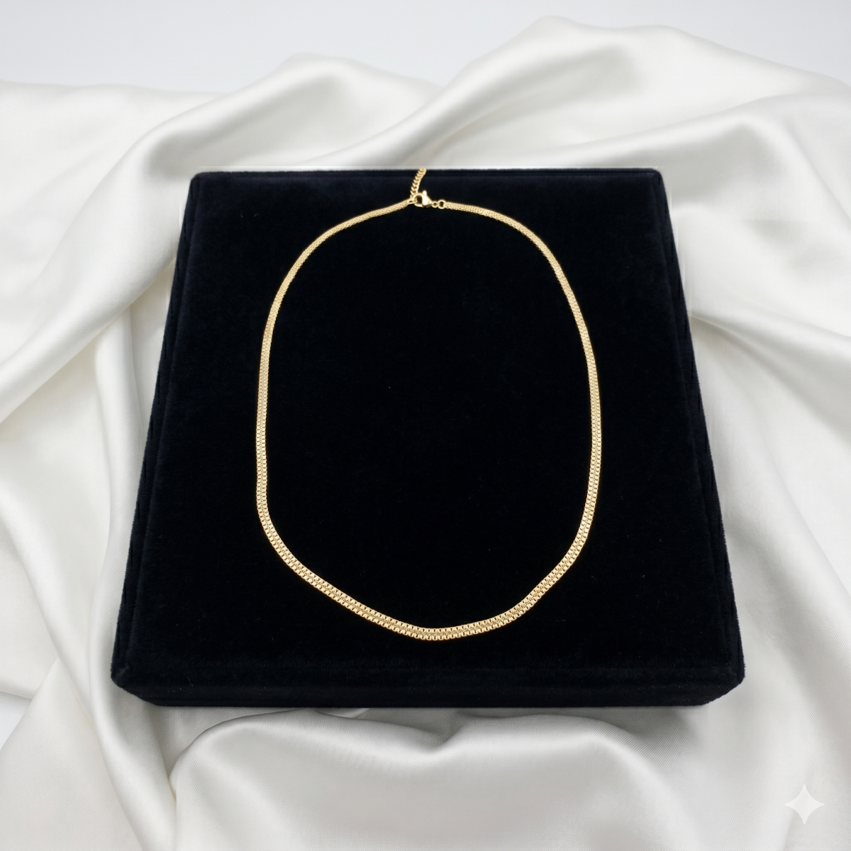 Goldfarbene Schlangen Halskette Elegante Damen Kette