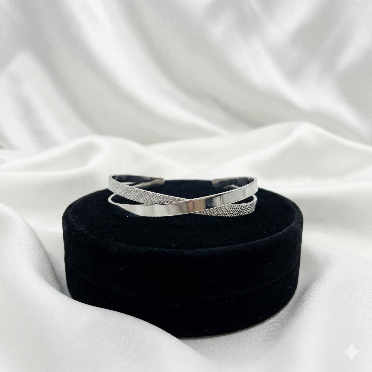 Eleganter Offener Armreif In Gold Minimalistischer Damen