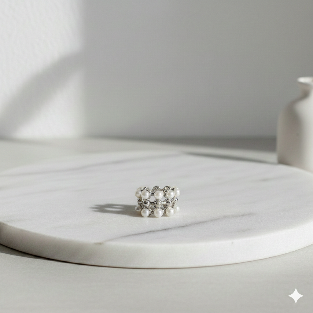 Silberfarberner Perlen Ear Cuff Mit Zirkonia