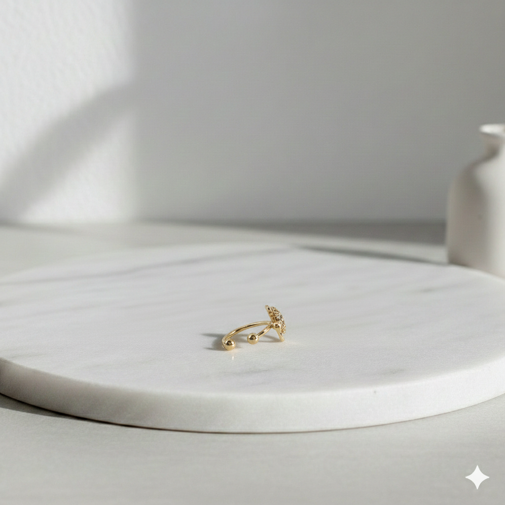 Goldener Schildkröten Ear Cuff Mit Bunten Zirkonia Eleganter