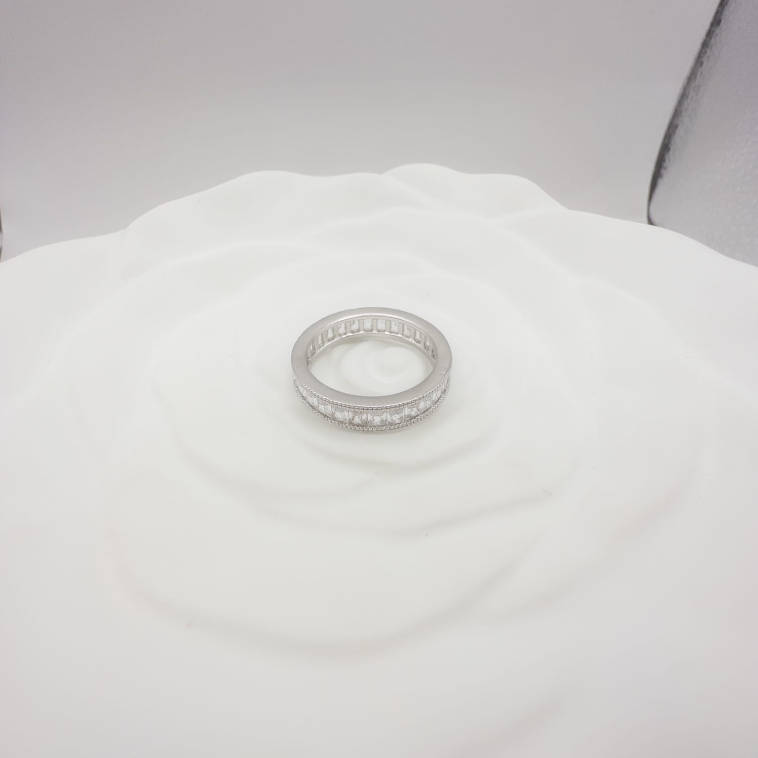 Eleganter Damen Ring Silber Mit Funkelndem Kristallband
