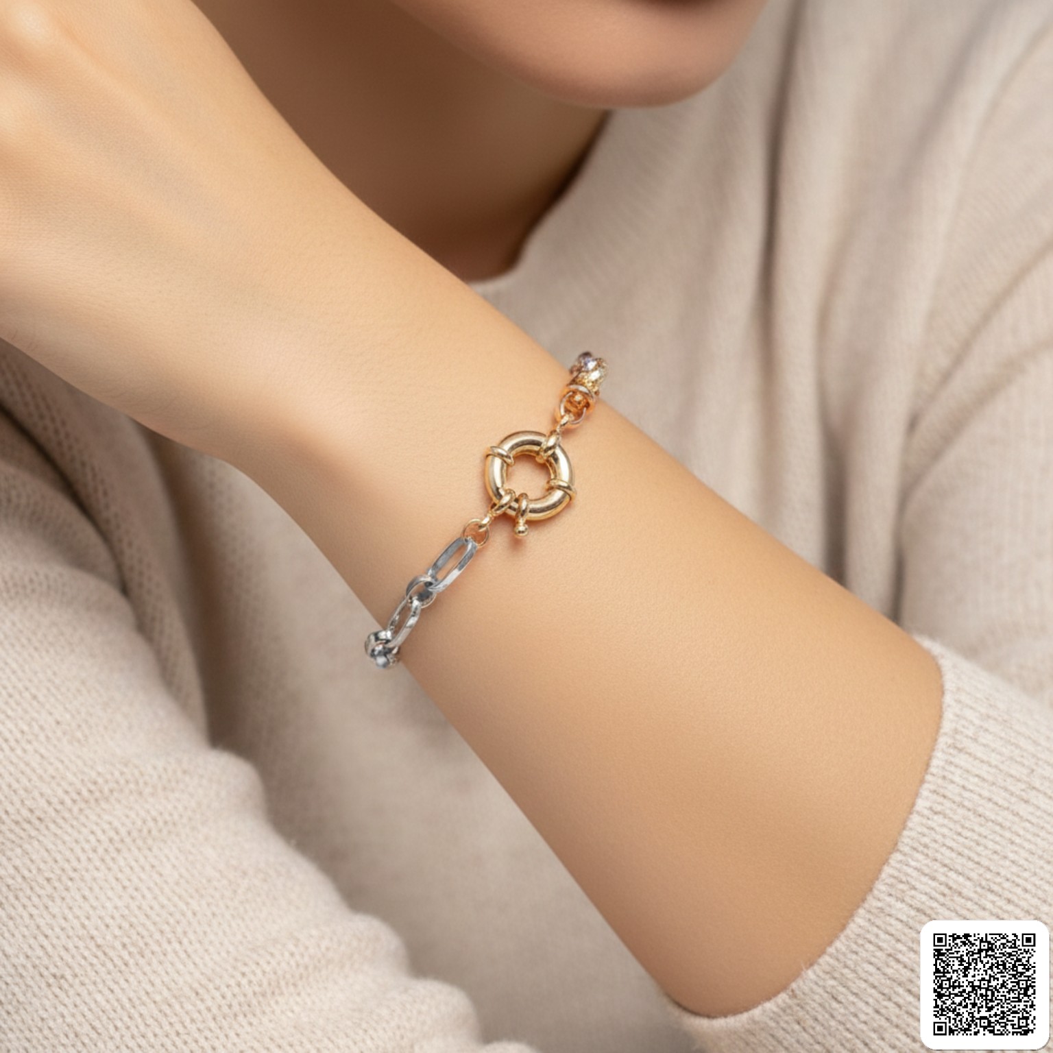 Elegantes Dreifarbiges Gliederarmband Für Damen Hover