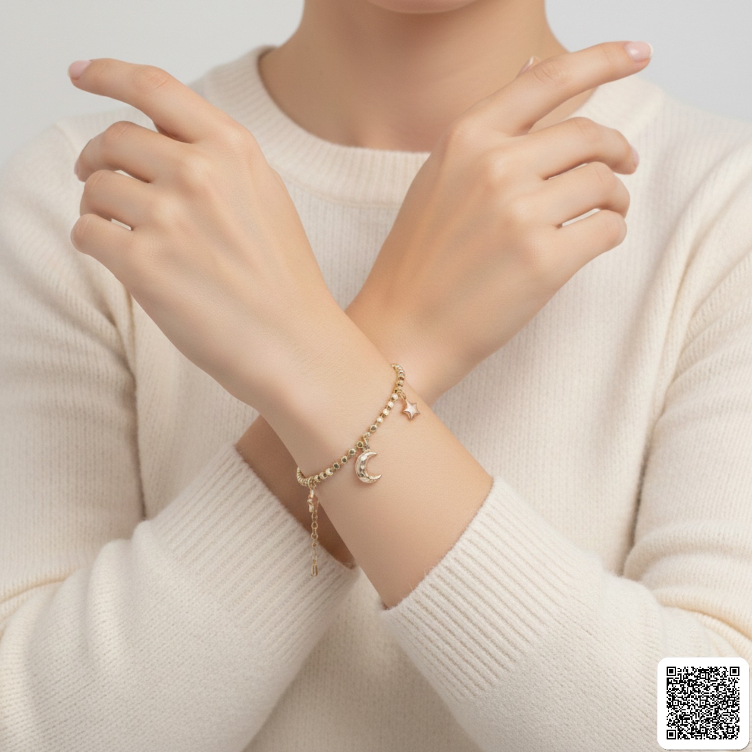 Mond & Sterne Charm-Armband Elegantes Damenarmband In Goldoptik Hover