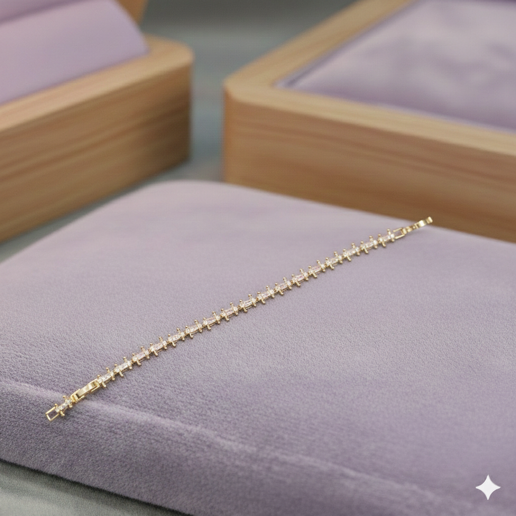 Jada Weißes Kristall Gold Armreif 14K Vergoldet