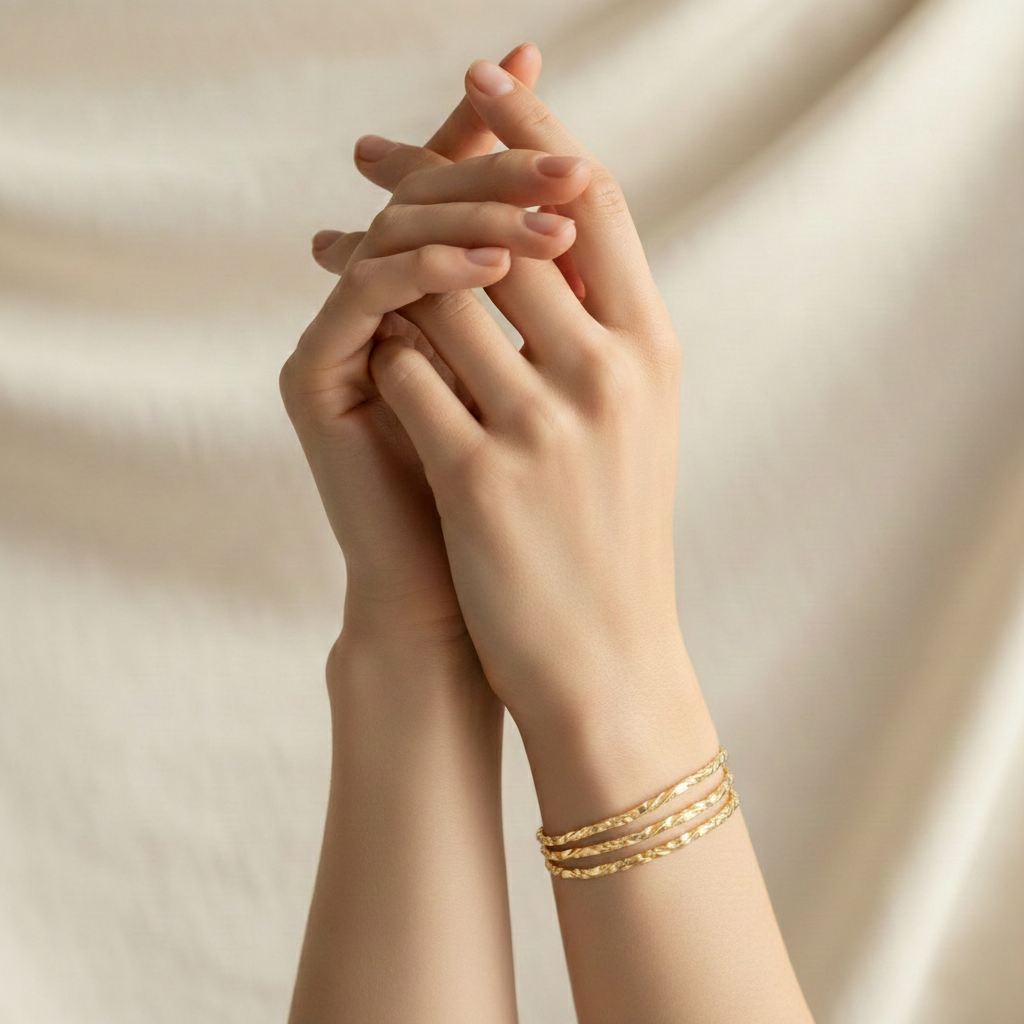Eleganter Goldfarbener Wellenring Offenes Design