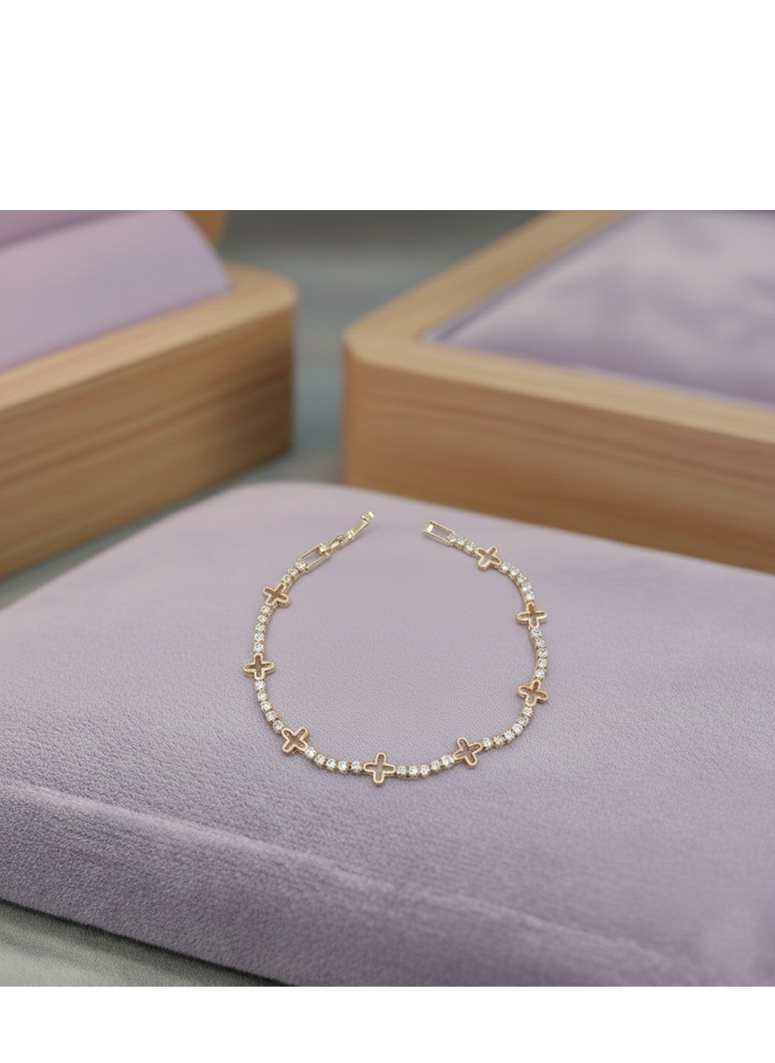 Elegantes Tennisarmband Mit Kleeblatt-Design Und Zirkonia In Gold