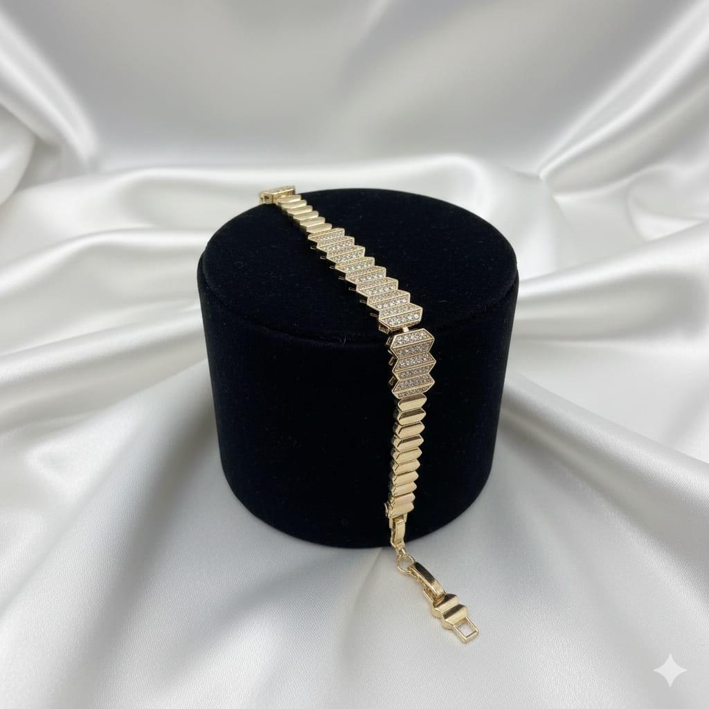 Goldener Geometrischer Armband Mit Zirkonia
