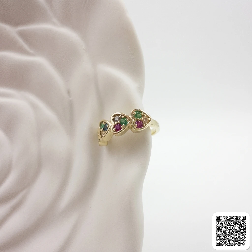 Bunter Ear Cuff Goldfarben mit Schmucksteinen – Elegante Ohrklemme