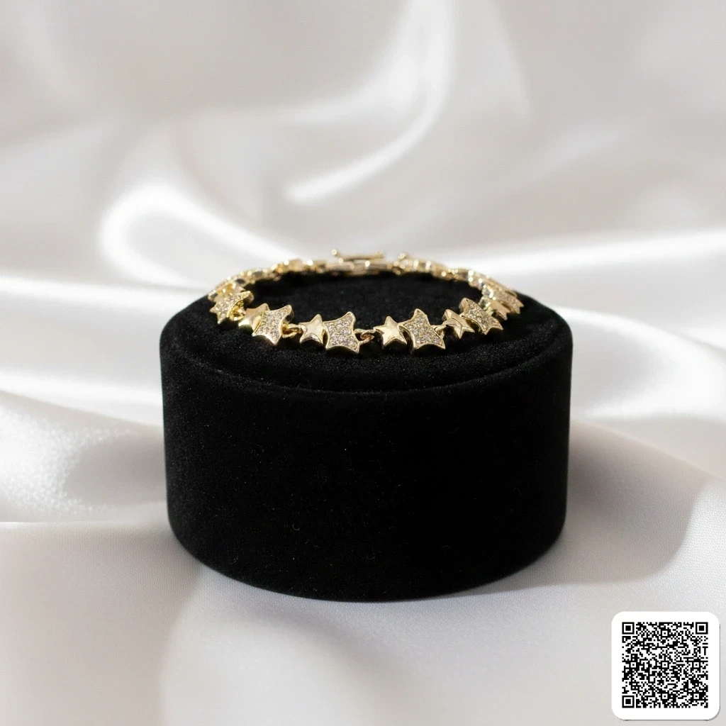Goldfarbenes Stern-Armband Mit Glitzer-Design