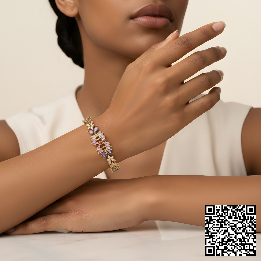 Elegantes Gold-Armband Mit Funkelnden Blütensteinen