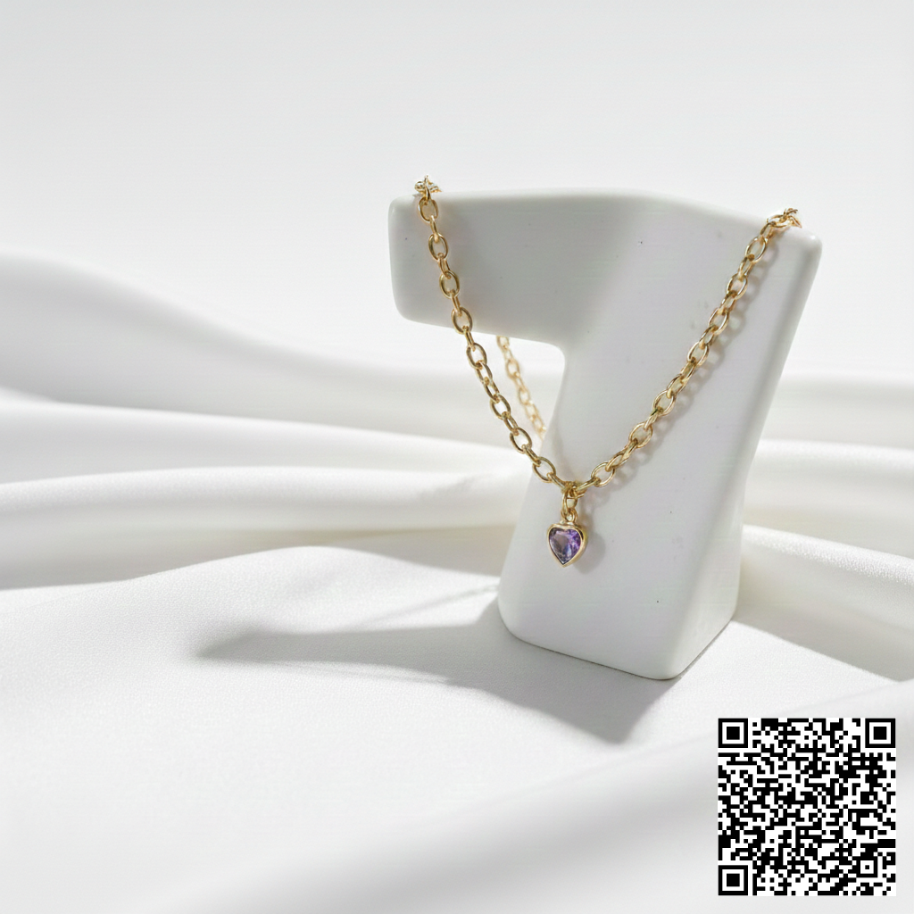 Goldfarbene Halskette Mit Lila Herzanhänger Eleganter Damenschmuck
