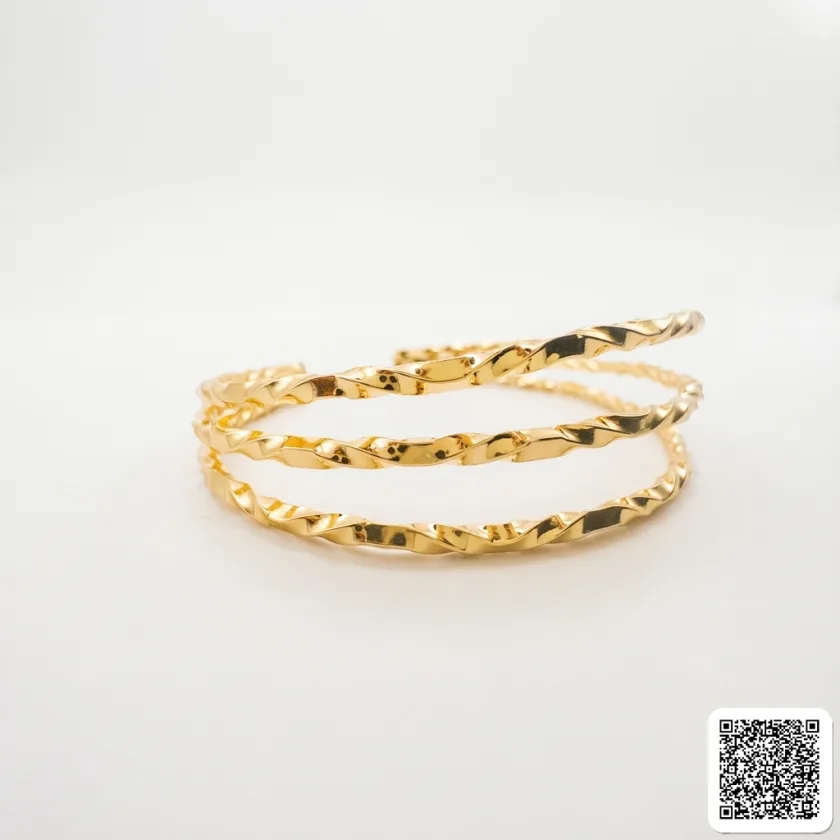 Eleganter Goldfarbener Wellenring Offenes Design