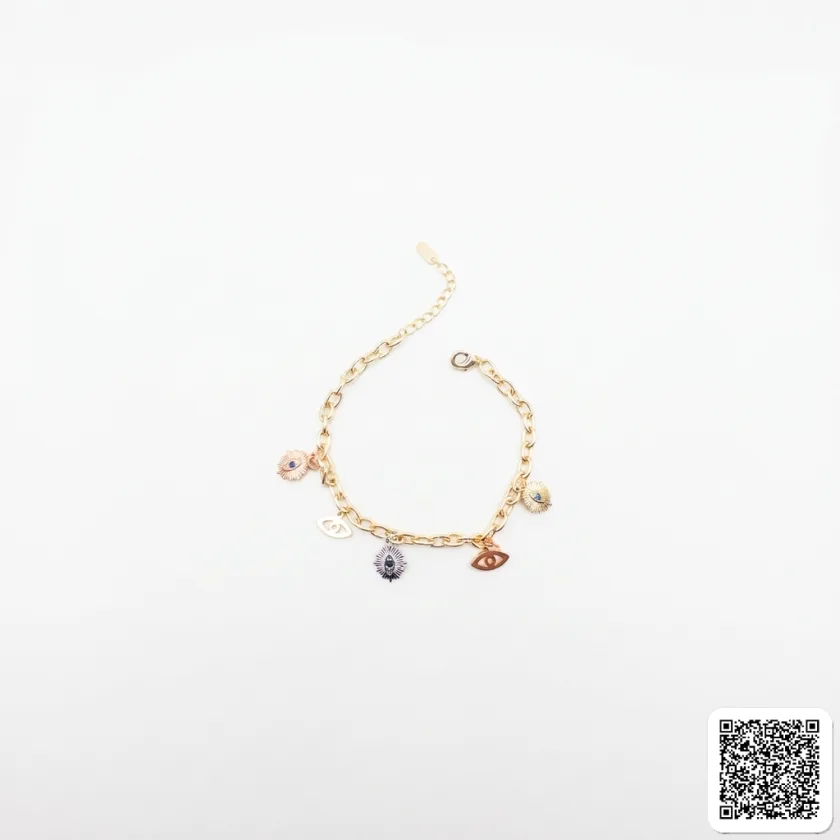 Goldfarbenes Charm-Armband Mit Nazar- Und Augen-Anhängern