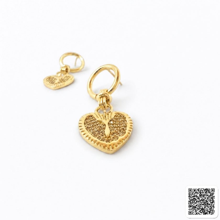 Goldfarbene Creolen Mit Herz Anhänger Und Zirkonia Elegante Damen