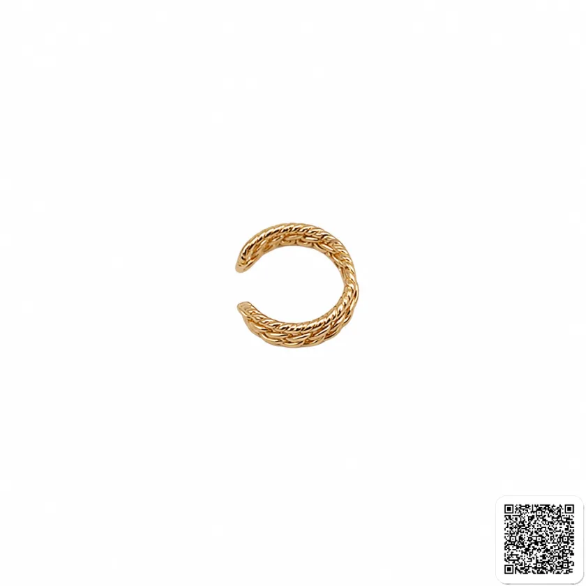 Goldfarbener Ear Cuff im Ketten-Design – Elegante Ohrklemme