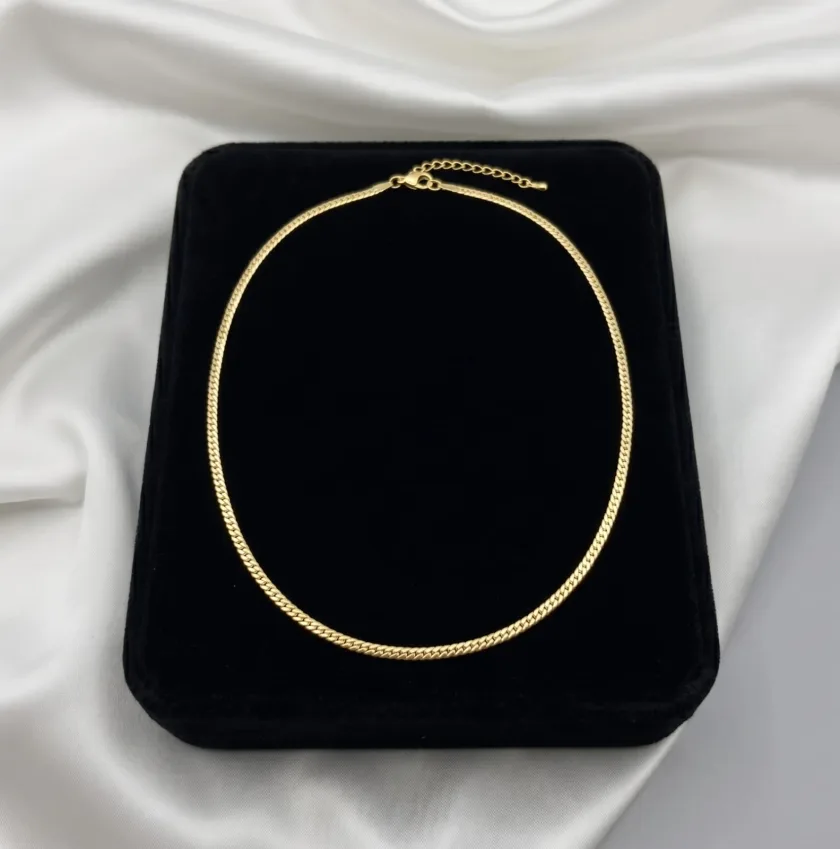 Goldene Herringbone Halskette Elegante Damen Gliederkette