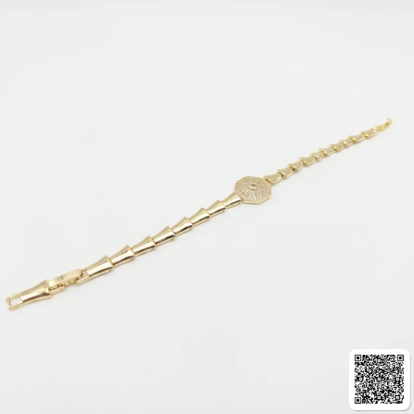 Elegantes Goldfarbenes Armband Mit Funkelndem Zirkonia-Element