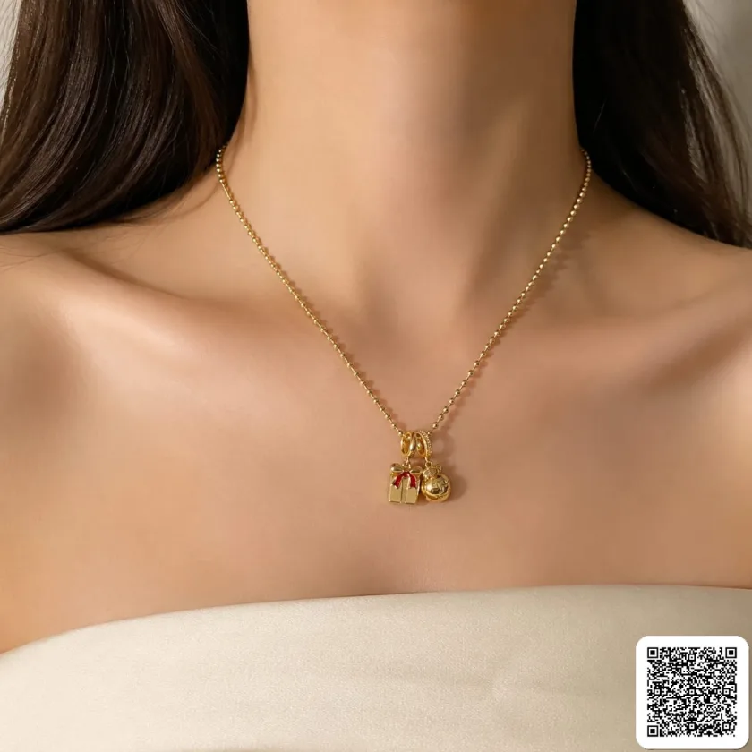 Elegante Weihnachts-Halskette Mit Geschenk & Christbaumkugel
