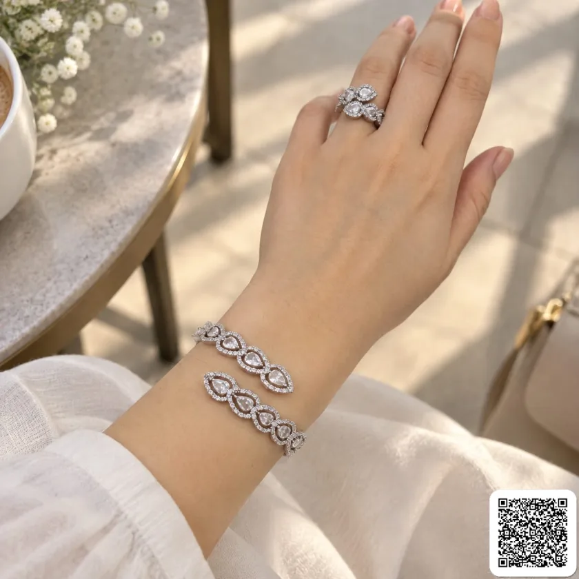 Elegantes Schmuckset Aus Armband Und Ring Mit Funkelnden